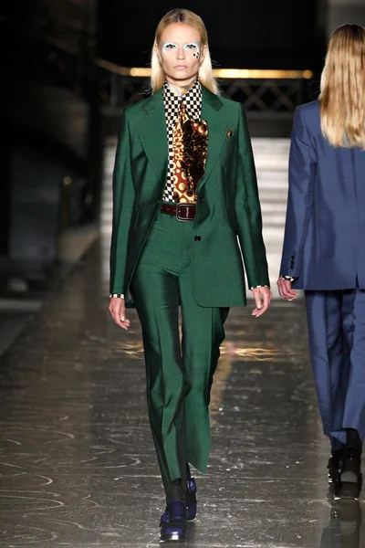 Look 2